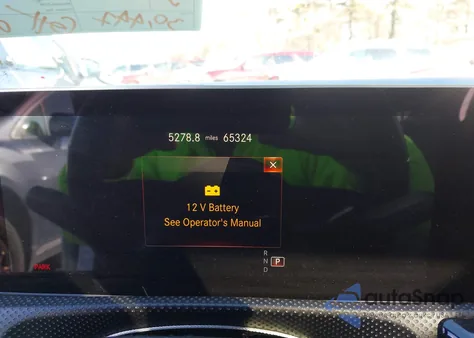 2019 Mercedes-Benz A 220 4Matic z USA, uszkodzony, nr VIN WDD3G4FB0KW032008